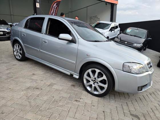 CHEVROLET ASTRA 2.0 MPFI ADVANTAGE 8V FLEX 4P MANUAL